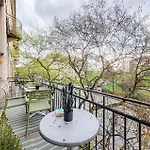 Maison Lumiere Buda - Near M2 Metro