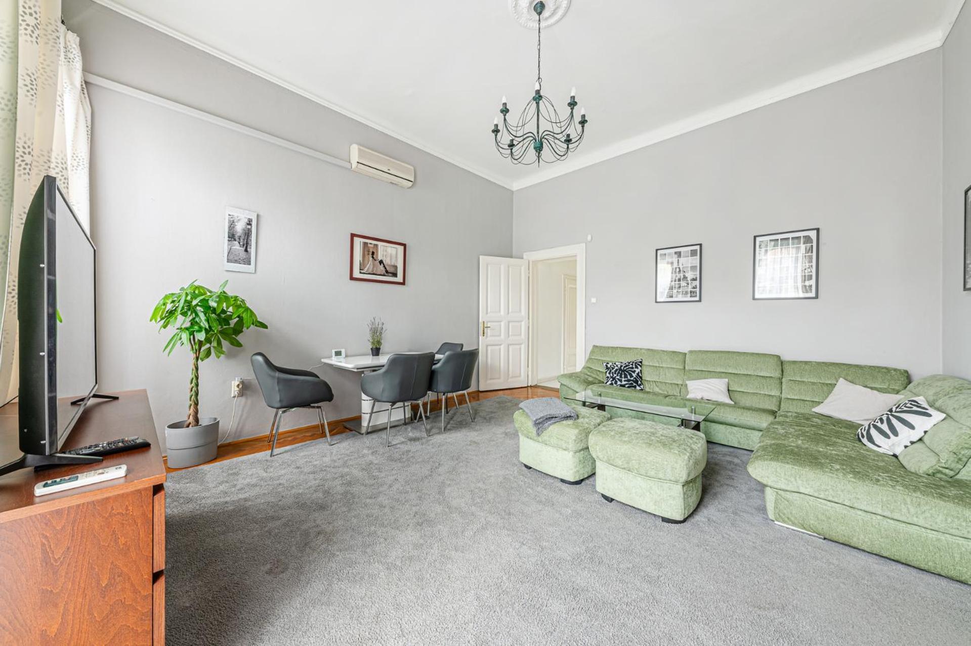 Maison Lumiere Buda - Near M2 Metro Boedapest