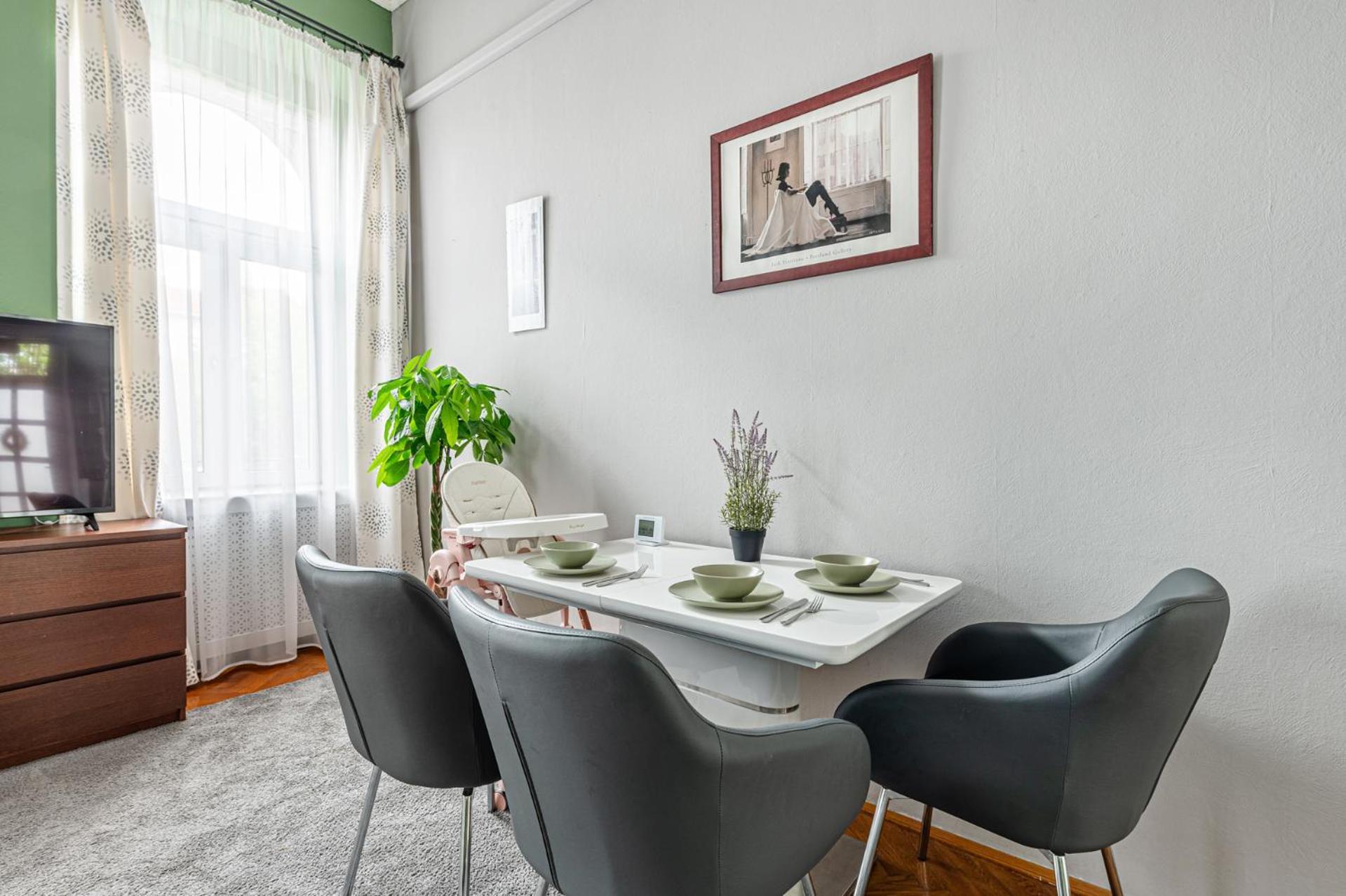 Maison Lumiere Buda - Near M2 Metro