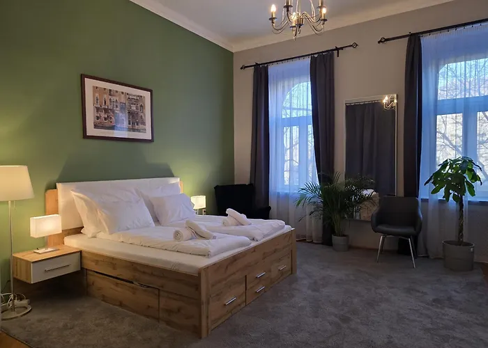 Maison Lumiere Buda - Near M2 Metro