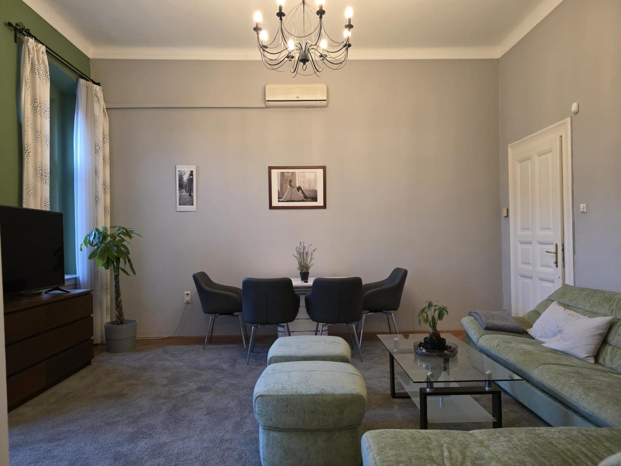 Apartment Maison Lumiere Buda - Near M2 Metro *